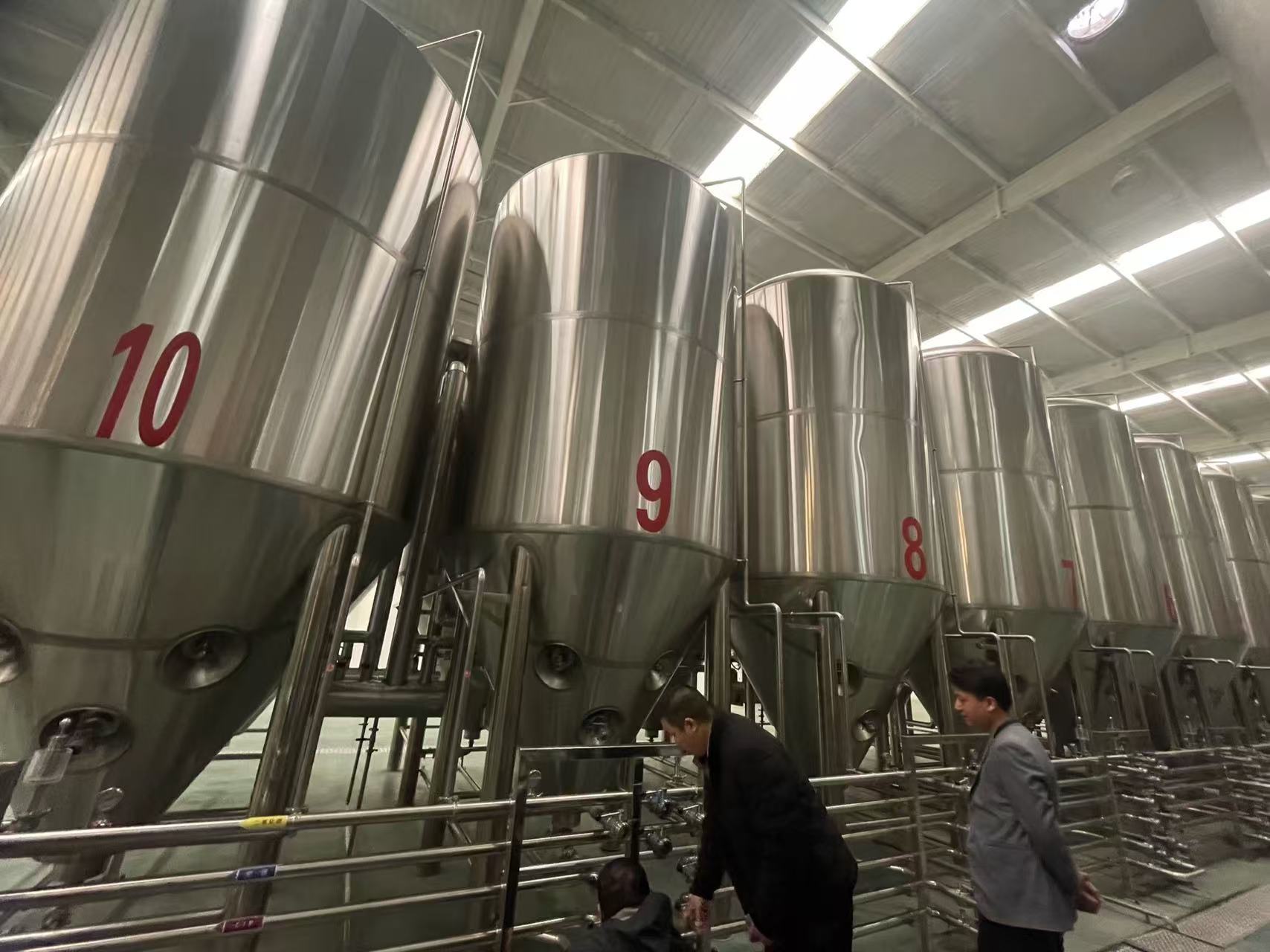 渝北精酿啤酒设备厂—平面布置、设备设计、制造、调试、培训等一条龙服务